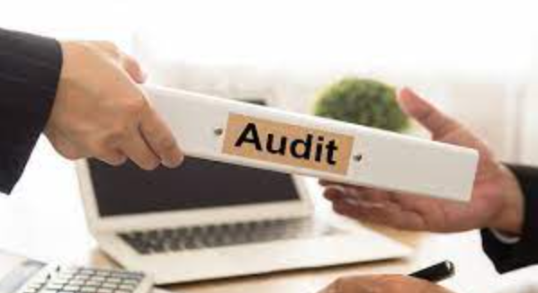 Quelles sont les différences entre auditeur interne et auditeur externe?